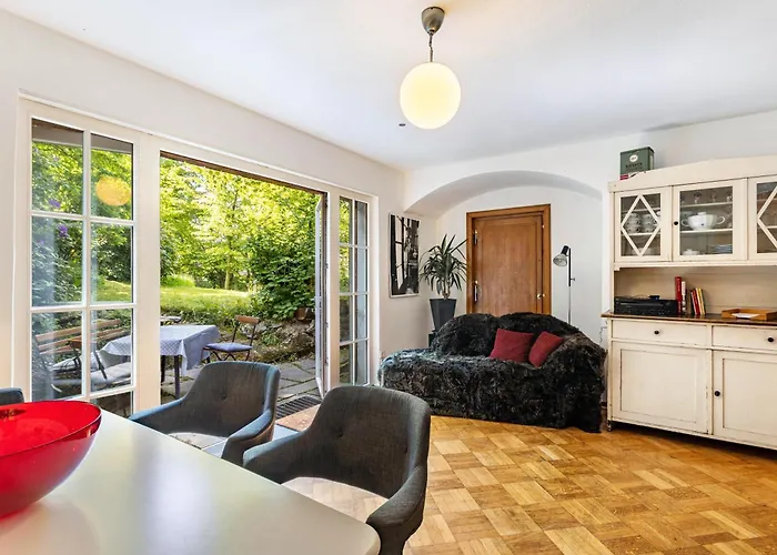 Haus Berlar 度假居 *